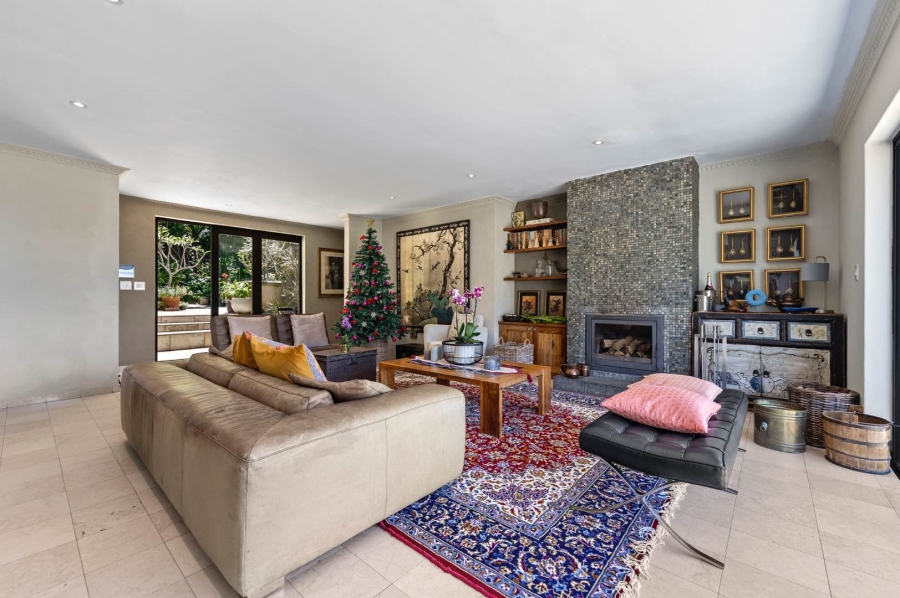 2 Bedroom Property for Sale in Tamboerskloof Western Cape